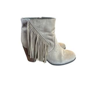 Women’s Madden Girl Descent Tan Western Fringe Ankle Boots. Size 8